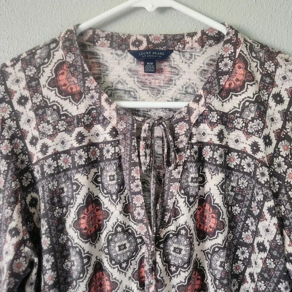 Lucky Brand Long Sleeve Top - Picture 4 of 10